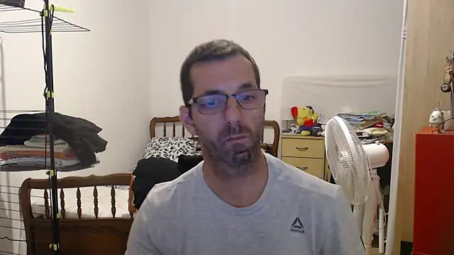 Snapshot of steph19x5 chatting on September 2025 06:31:01 PM steph19x5 online show from September 2025 06:31:01 PM