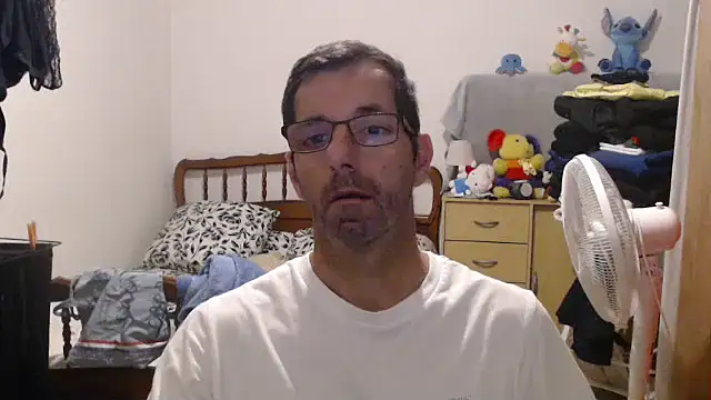 Snapshot of steph19x5 chatting on October 2025 06:36:02 AM steph19x5 online show from October 2025 06:36:02 AM