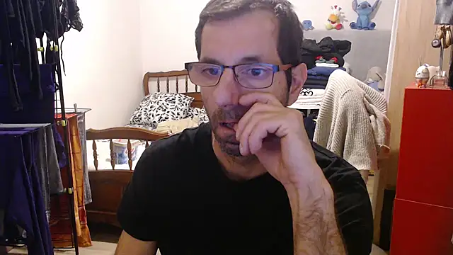 Snapshot of steph19x5 chatting on October 2025 08:11:01 AM steph19x5 online show from October 2025 08:11:01 AM