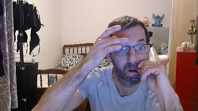 Snapshot of steph19x5 chatting on October 2025 07:12:01 AM steph19x5 online show from October 2025 07:12:01 AM