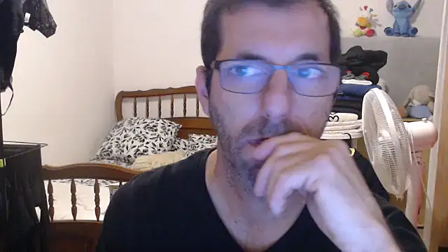 Snapshot of steph19x5 chatting on November 2025 06:16:02 AM steph19x5 online show from November 2025 06:16:02 AM