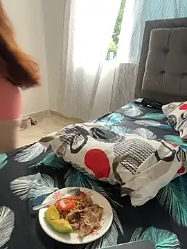 Snapshot of Elena222_ chatting on December 2025 06:15:02 PM Elena222 online show from December 2025 06:15:02 PM