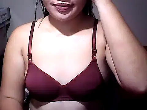 Snapshot of Hot_Aryelle20 chatting on March 2026 06:18:02 AM Hot Aryelle20 online show from March 2026 06:18:02 AM