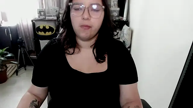 aika-dreams online show from April 2026 12:31:01 PM