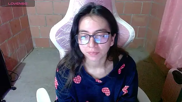 Maggie Fox3 online show from May 2026 01:35:02 AM