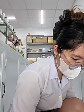 HinaLovely online show from May 2026 03:35:02 AM