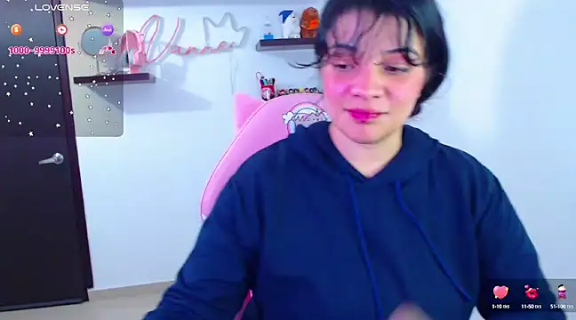 Snapshot of Vannessa__Shy chatting on January 2025 03:46:01 PM Vannessa Shy online show from January 2025 03:46:01 PM