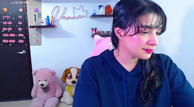 Snapshot of Vannessa__Shy chatting on March 2025 09:59:02 PM Vannessa Shy online show from March 2025 09:59:02 PM