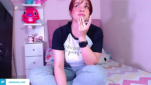 Snapshot of Vannessa__Shy chatting on January 2026 12:16:02 AM Vannessa Shy online show from January 2026 12:16:02 AM