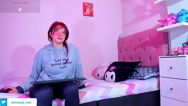 Snapshot of Vannessa__Shy chatting on February 2026 11:31:02 PM Vannessa Shy online show from February 2026 11:31:02 PM