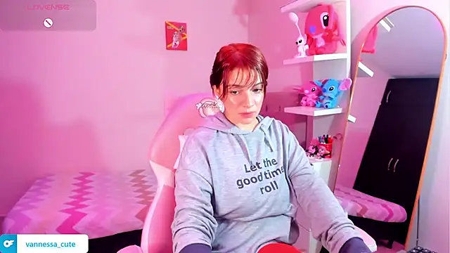 Snapshot of Vannessa__Shy chatting on February 2026 08:02:02 PM Vannessa Shy online show from February 2026 08:02:02 PM