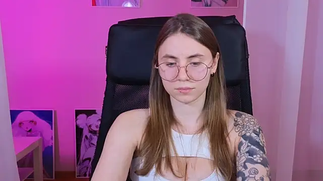 Snapshot of _AnnaStark_ chatting on December 2024 12:02:02 AM AnnaStark online show from December 2024 12:02:02 AM