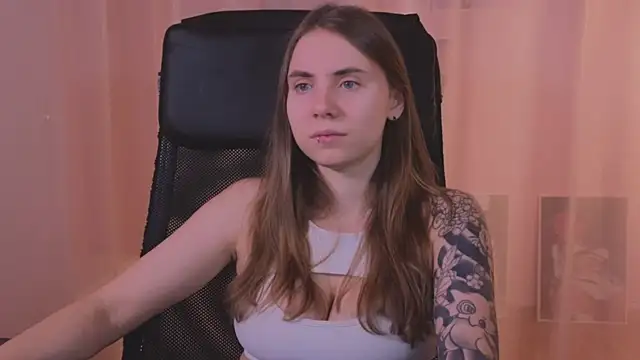 Snapshot of _AnnaStark_ chatting on December 2024 08:53:01 PM AnnaStark online show from December 2024 08:53:01 PM