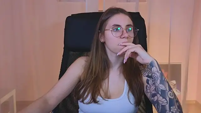 Snapshot of _AnnaStark_ chatting on January 2025 08:11:01 PM AnnaStark online show from January 2025 08:11:01 PM