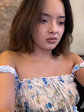 Irina Grant online show from December 2024 10:28:02 PM