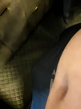 Snapshot of Wildguycums chatting on September 2025 06:01:02 PM Wildguycums online show from September 2025 06:01:02 PM