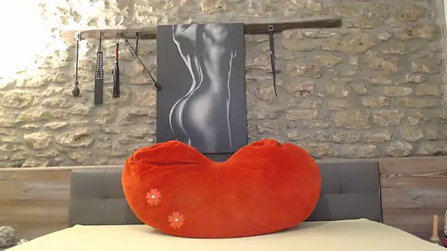 Snapshot of Naschkatze01 chatting on March 2026 07:14:01 AM Naschkatze01 online show from March 2026 07:14:01 AM