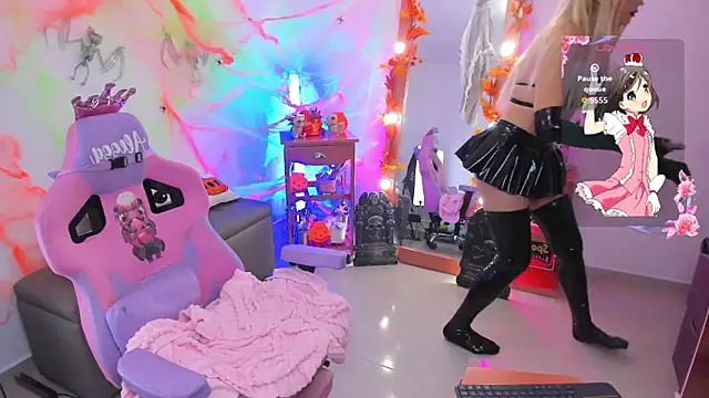 alessandrathedoll online show from October 2025 07:02:01 PM