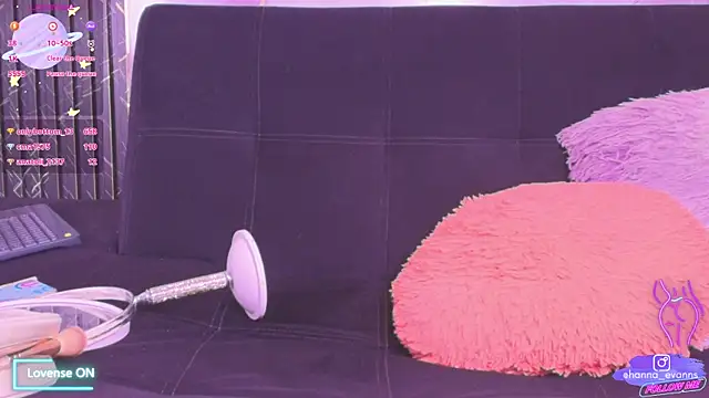 Hanna Evaanss online show from November 2025 07:57:01 PM