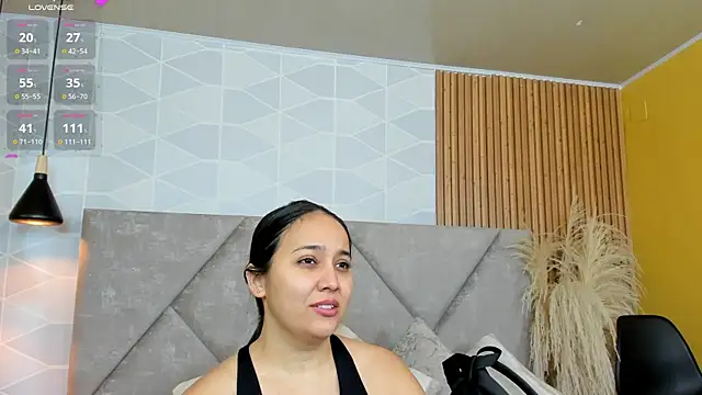 Snapshot of Sammy_Fit_ chatting on December 2025 12:35:02 PM Sammy Fit online show from December 2025 12:35:02 PM
