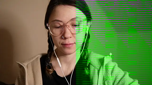 chibi moon  online show from December 2024 04:38:02 PM