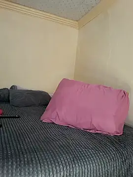 Snapshot of SweetAppleCandyxx chatting on September 2025 07:08:01 AM SweetAppleCandyxx online show from September 2025 07:08:01 AM