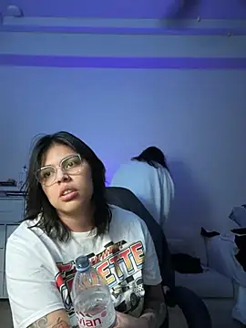 Snapshot of drizzypeach602 chatting on January 2025 09:44:02 AM drizzypeach602 online show from January 2025 09:44:02 AM