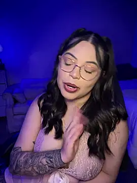 Snapshot of drizzypeach602 chatting on February 2025 02:17:01 AM drizzypeach602 online show from February 2025 02:17:01 AM