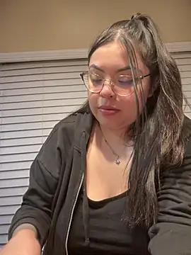 Snapshot of drizzypeach602 chatting on March 2025 05:49:02 AM drizzypeach602 online show from March 2025 05:49:02 AM