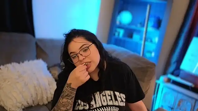 drizzypeach602 online show from May 2026 04:50:01 AM