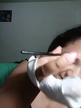 Snapshot of Van3orgasm4me chatting on March 2026 05:51:01 PM Van3orgasm4me online show from March 2026 05:51:01 PM