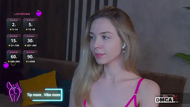 Holl1Would online show from February 2025 06:28:01 AM