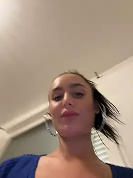 Zeyna1 online show from January 2025 08:16:01 PM