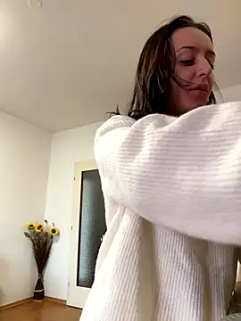 Zeyna1 online show from October 2025 01:21:01 PM