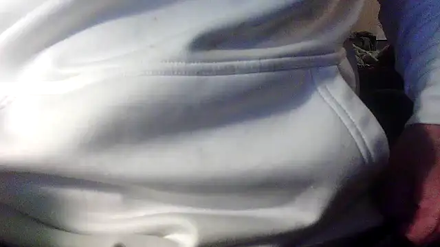 Snapshot of OralDesires2 chatting on December 2024 04:19:01 AM OralDesires2 online show from December 2024 04:19:01 AM