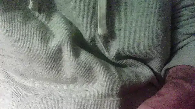 Snapshot of OralDesires2 chatting on January 2025 10:58:02 PM OralDesires2 online show from January 2025 10:58:02 PM