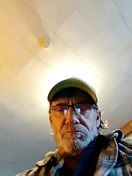 Snapshot of OralDesires2 chatting on October 2025 09:13:01 PM OralDesires2 online show from October 2025 09:13:01 PM