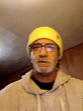 Snapshot of OralDesires2 chatting on December 2025 10:48:01 PM OralDesires2 online show from December 2025 10:48:01 PM