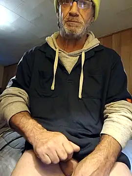 Snapshot of OralDesires2 chatting on December 2025 09:00:01 PM OralDesires2 online show from December 2025 09:00:01 PM