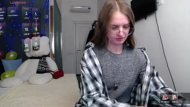 KateJonson online show from February 2025 04:48:01 PM