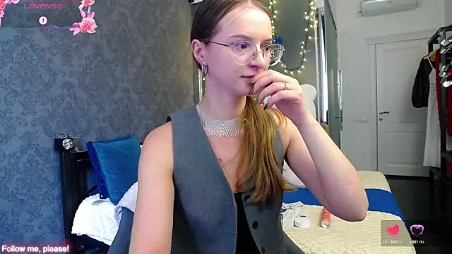 KateJonson online show from September 2025 12:16:01 PM