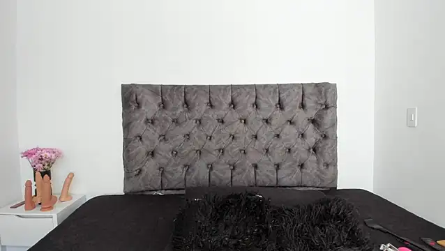 Snapshot of sweet__wild chatting on April 2026 08:57:01 PM sweet wild online show from April 2026 08:57:01 PM