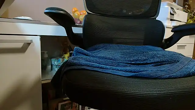 suedel65 online show from February 2025 05:58:01 AM