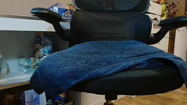 suedel65 online show from March 2025 04:43:01 AM