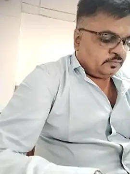 Desi Londa 143 online show from May 2026 03:41:02 PM
