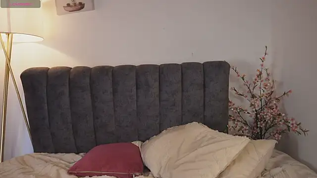 bunnycuteshy online show from July 2026 01:09:02 PM