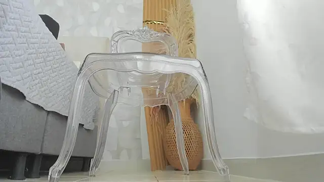 Azahara Amin  online show from April 2026 03:04:02 PM