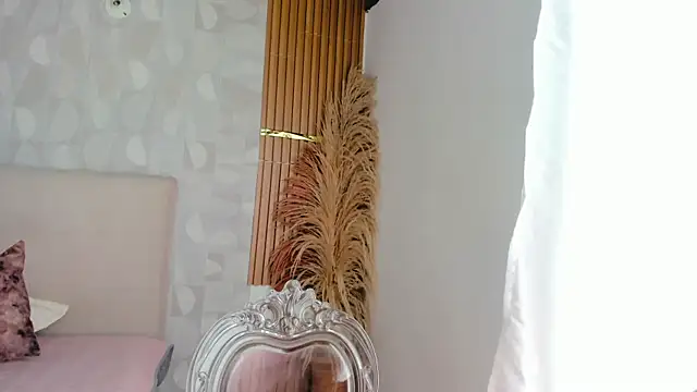 Snapshot of Azahara_Amin_ chatting on April 2026 04:56:02 PM Azahara Amin online show from April 2026 04:56:02 PM