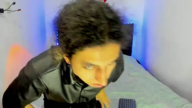 Snapshot of shelby__hotshoww chatting on December 2024 11:39:02 AM shelby hotshoww online show from December 2024 11:39:02 AM