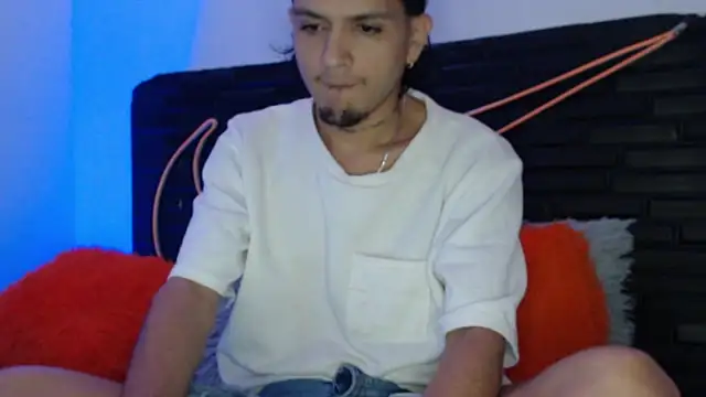 andersonZ998 online show from December 2025 03:11:01 AM